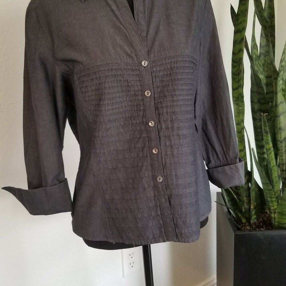 Tracy M Gray pleated blouse with 3/4 length sleeves